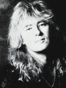 Joe-Elliott-def-leppard-6466598-250-336