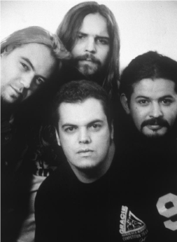 Sepultura-at-the-time-of-Roots-1996-Clockwise-from-top-Andreas-Paolo-Max-Igor.png